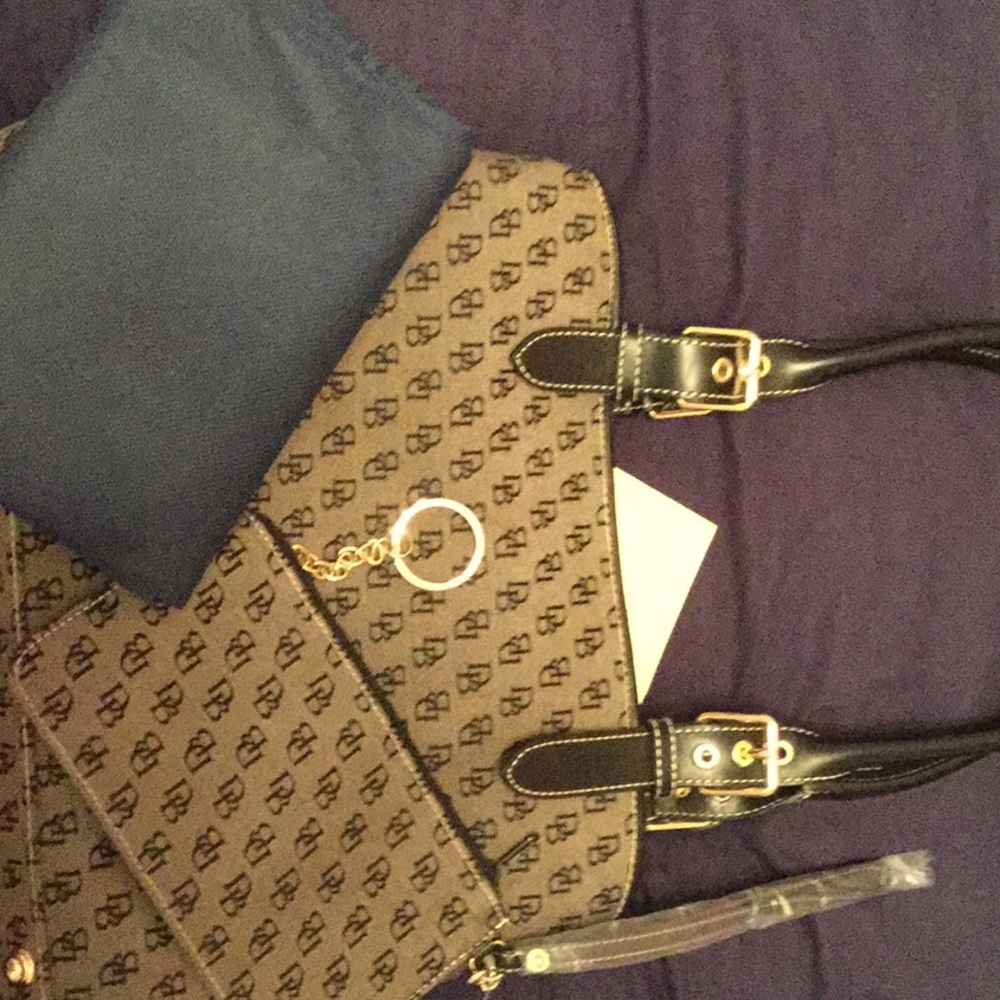 Dooney & Bourke Purse